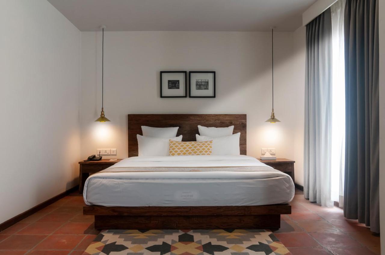 Hotel Roadhouse, Thamel, Kathmandu- Contemporary Boutique Zewnętrze zdjęcie